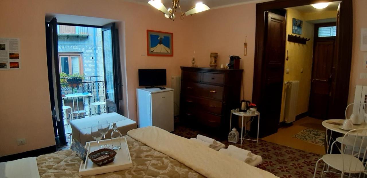 La Casa Del Pittore Di Petralia Петралия Сопрана Екстериор снимка